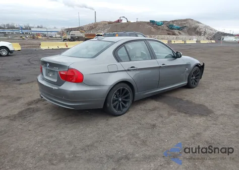 2011 BMW 328I xDrive z USA, uszkodzony, nr VIN WBAPK5C50BF124375